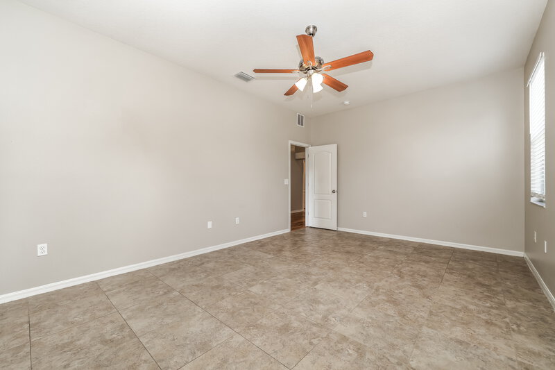 2,245/Mo, 6751 Monarch Park Dr Apollo Beach, FL 33572 Main Bedroom View 2