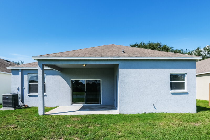 2,270/Mo, 6751 Monarch Park Dr Apollo Beach, FL 33572 Rear View