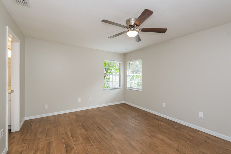 2,560/Mo, 5010 Carrollwood Meadows Dr Tampa, FL 33625 Main Bedroom View 2