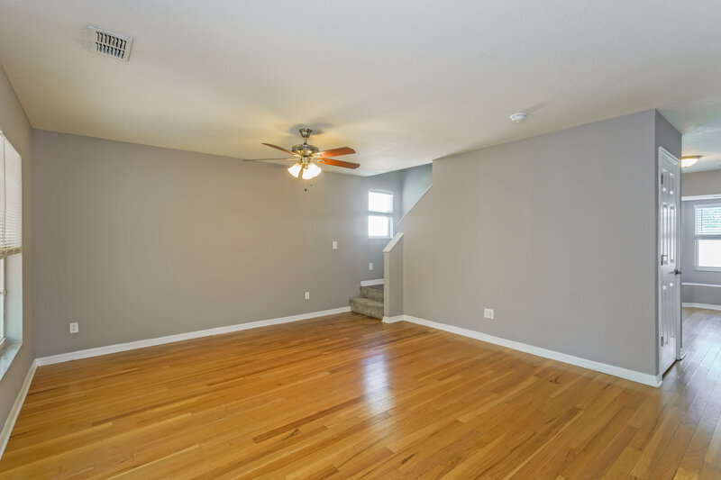 2,135/Mo, 15017 Deer Meadow Dr Lutz, FL 33559 Living Room View