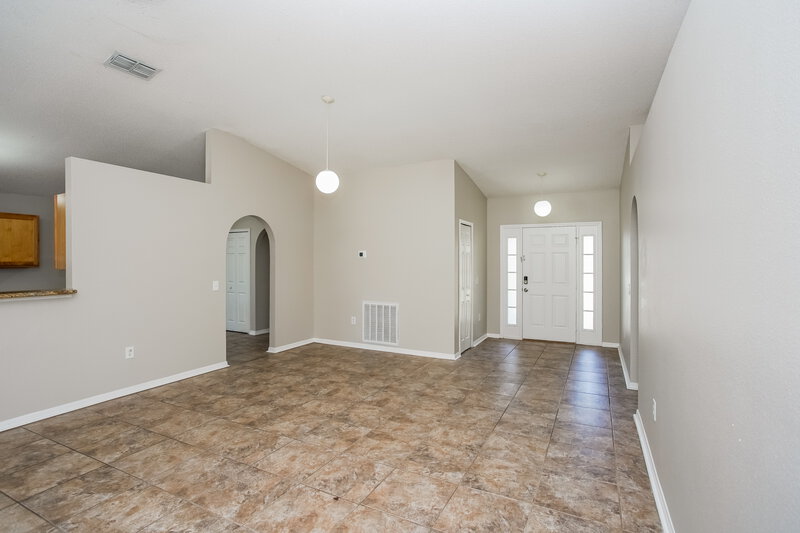 2,065/Mo, 1602 Alhambra Crest Dr Ruskin, FL 33570 Living Room View