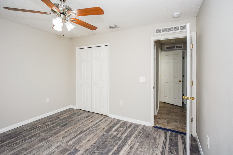 2,065/Mo, 1602 Alhambra Crest Dr Ruskin, FL 33570 Bedroom View 2