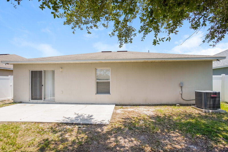 2,065/Mo, 1602 Alhambra Crest Dr Ruskin, FL 33570 Rear View 2