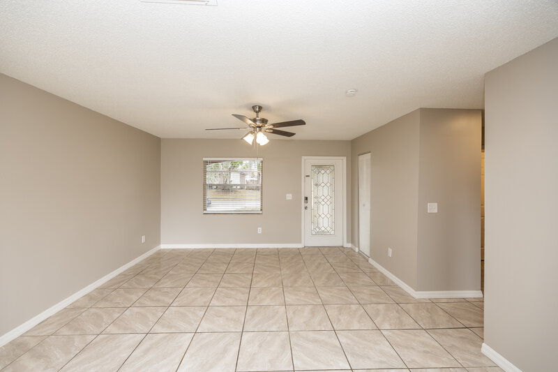 1,925/Mo, 13823 Pathfinder Dr Tampa, FL 33625 Living Room View