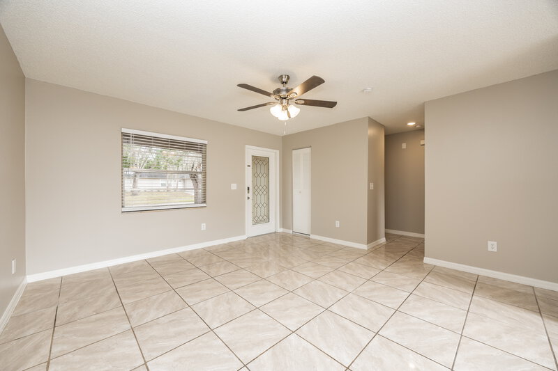1,925/Mo, 13823 Pathfinder Dr Tampa, FL 33625 Living Room View 3
