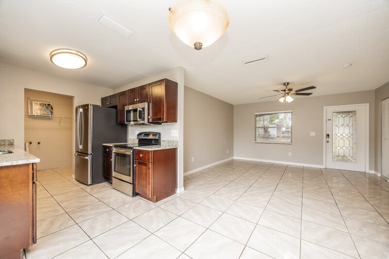 1,925/Mo, 13823 Pathfinder Dr Tampa, FL 33625 Dining Room View 2