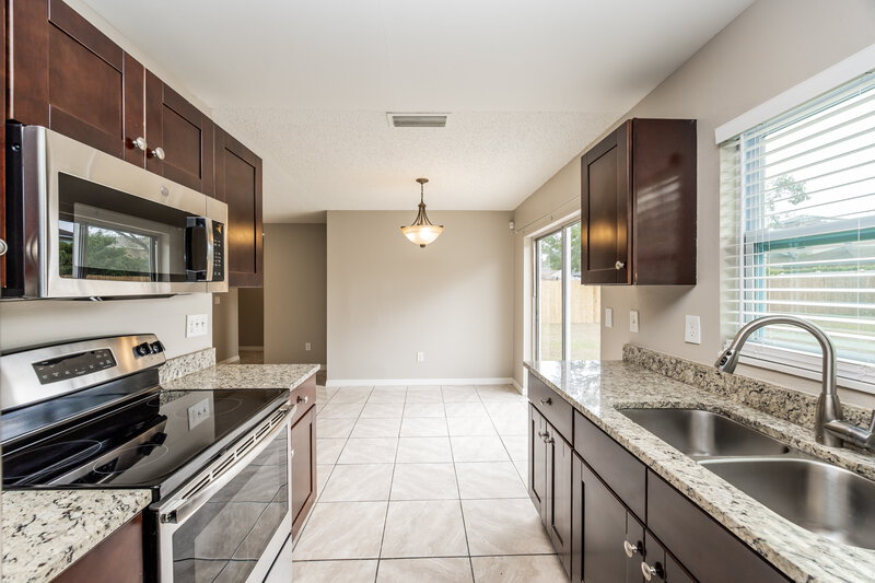 1,925/Mo, 13823 Pathfinder Dr Tampa, FL 33625 Kitchen View 2