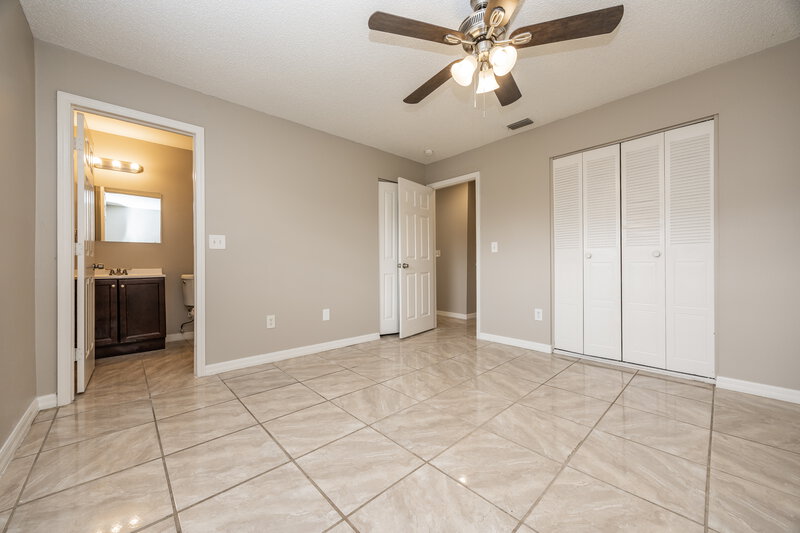 1,925/Mo, 13823 Pathfinder Dr Tampa, FL 33625 Main Bedroom View 2