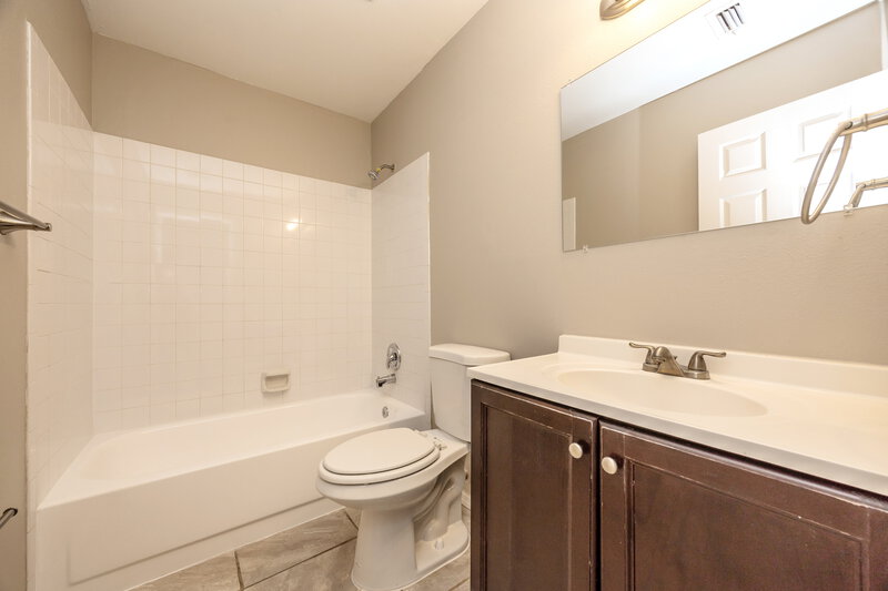 1,925/Mo, 13823 Pathfinder Dr Tampa, FL 33625 Bathroom View