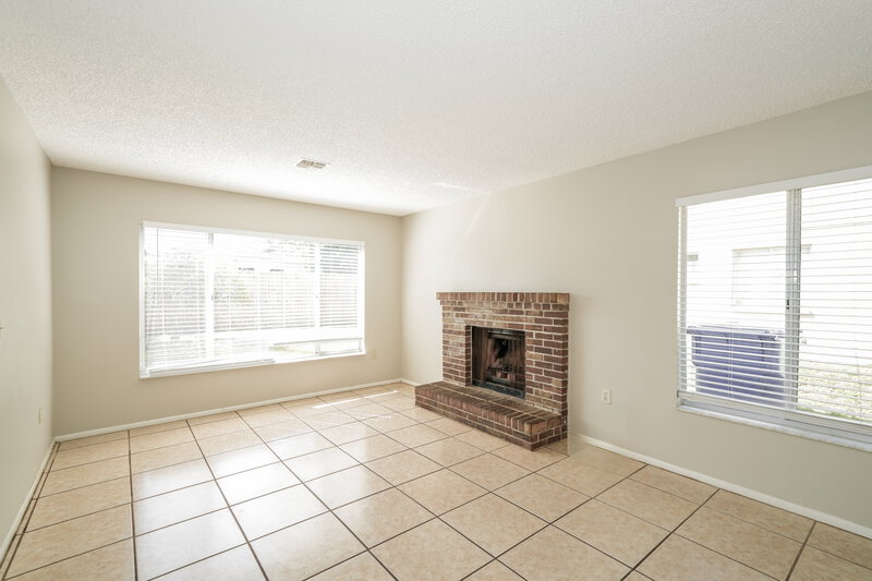 1,785/Mo, 856 Buttercup Dr Lakeland, FL 33801 Living Room View 3