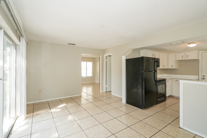 1,785/Mo, 856 Buttercup Dr Lakeland, FL 33801 Dining Room View 2