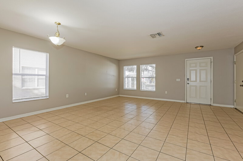 2,600/Mo, 7348 Hunters Greene Circle Lakeland, FL 33810 Living Room View