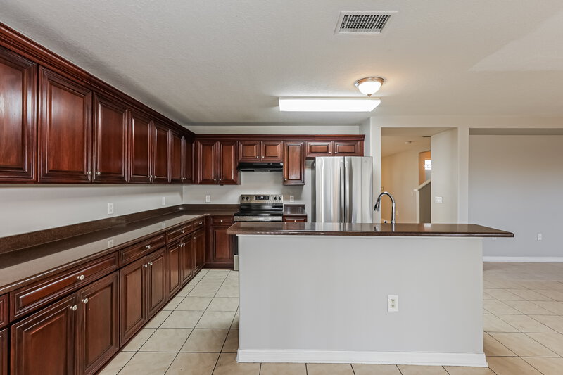 2,600/Mo, 7348 Hunters Greene Circle Lakeland, FL 33810 Kitchen View
