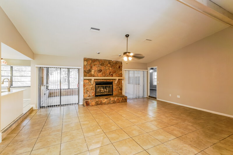 1,695/Mo, 8283 Annapolis Rd Spring Hill, FL 34606 Living Room View 2