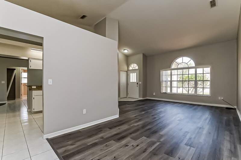 1,890/Mo, 5009 Panther Dr Spring Hill, FL 34607 Living Room View 2