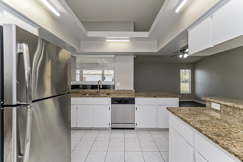 1,890/Mo, 5009 Panther Dr Spring Hill, FL 34607 Kitchen View 2