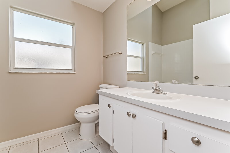 1,890/Mo, 5009 Panther Dr Spring Hill, FL 34607 Bathroom View