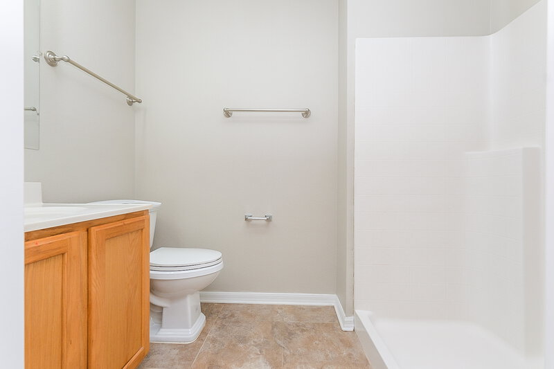 3,610/Mo, 1159 Newcomb Ave Spring Hill, FL 34608 Bathroom View 2