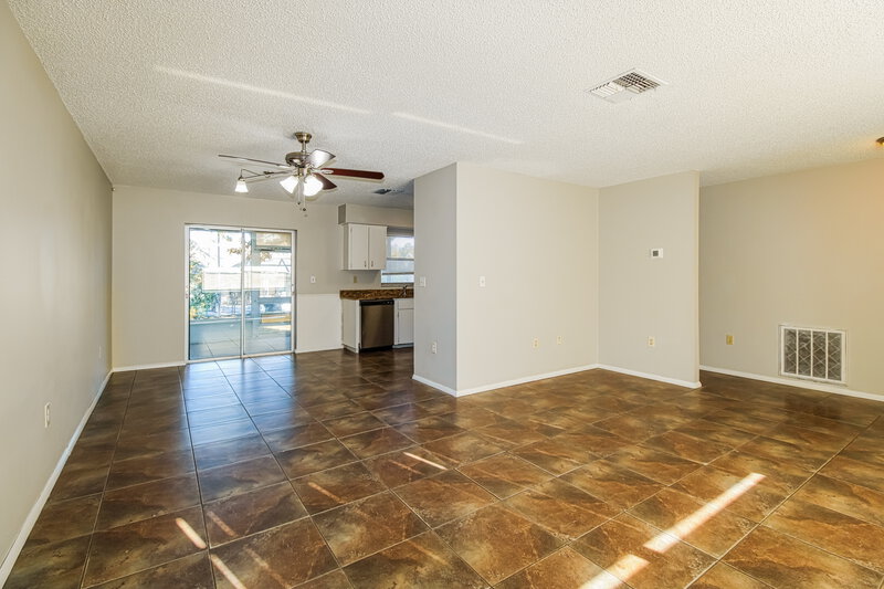 1,655/Mo, 11103 Mayflower Rd Spring Hill, FL 34608 Dining Room View