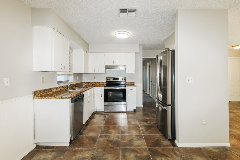 1,655/Mo, 11103 Mayflower Rd Spring Hill, FL 34608 Kitchen View 2