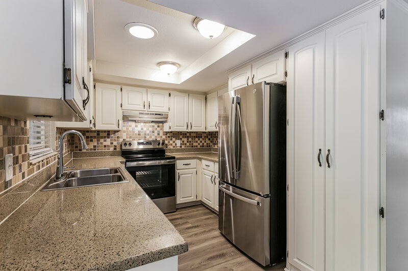 1,715/Mo, 11351 Collingswood St Spring Hill, FL 34608 Kitchen View 2