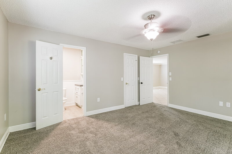 1,715/Mo, 11351 Collingswood St Spring Hill, FL 34608 Main Bedroom View