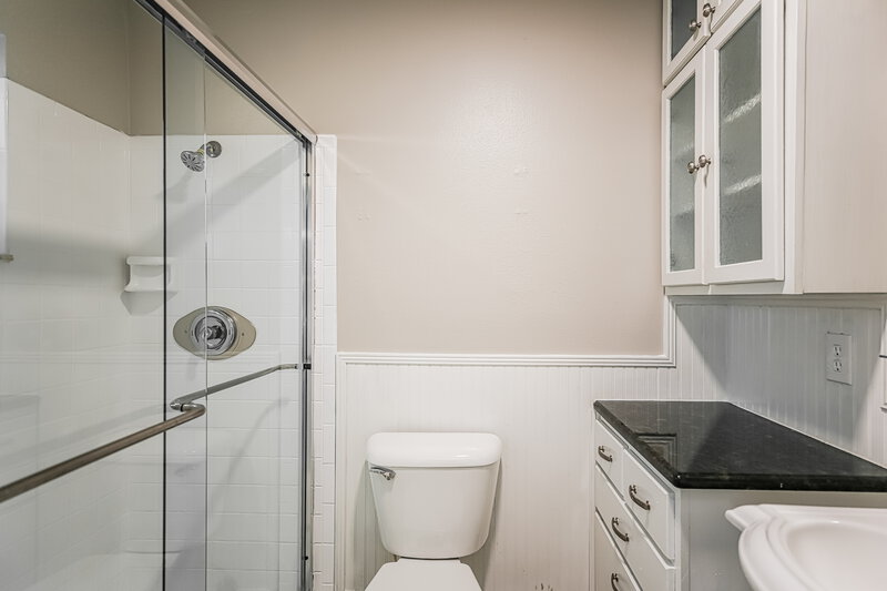 1,715/Mo, 11351 Collingswood St Spring Hill, FL 34608 Main Bathroom View