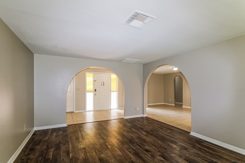 1,860/Mo, 8499 Vicksburg Rd Spring Hill, FL 34608 Living Room View 2