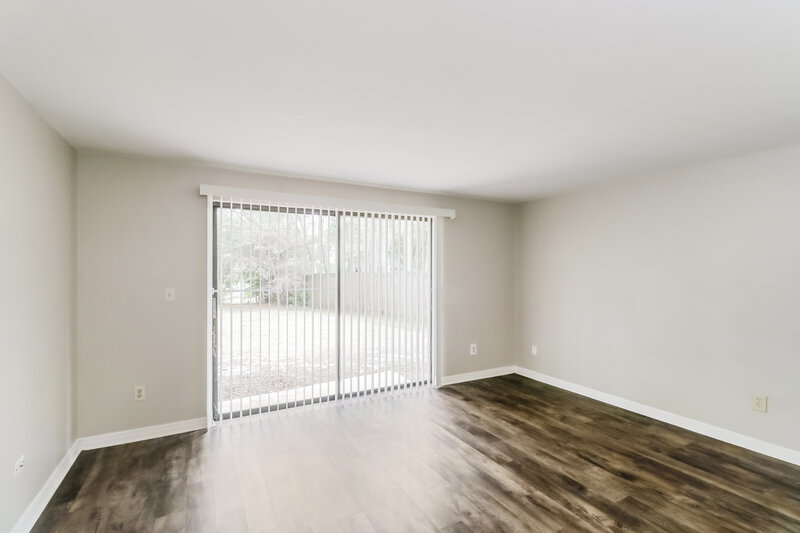 3,250/Mo, 8499 Vicksburg Rd Spring Hill, FL 34608 Main Bedroom View