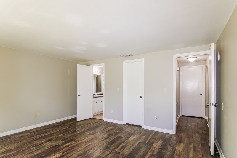 1,860/Mo, 8499 Vicksburg Rd Spring Hill, FL 34608 Main Bedroom View