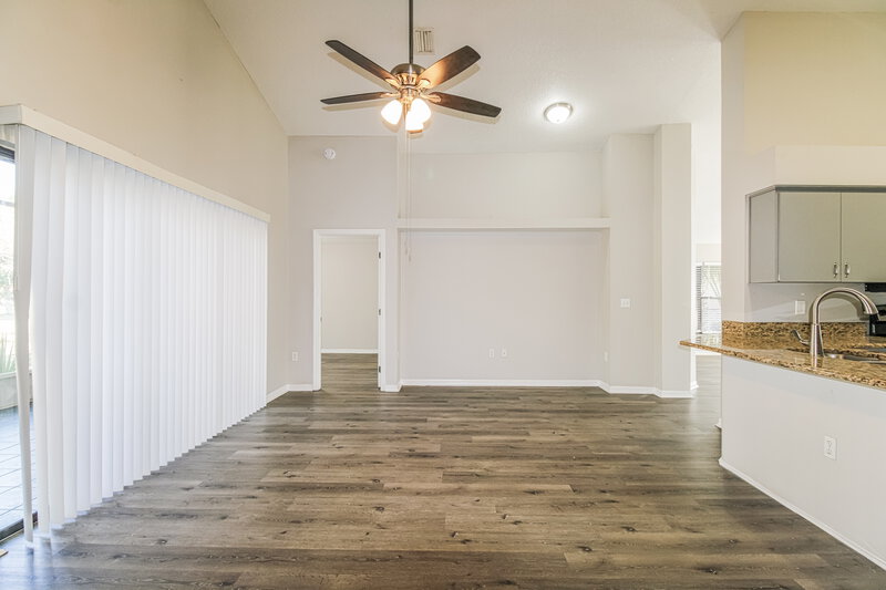 1,850/Mo, 10439 Norvell Rd Spring Hill, FL 34608 Living Room View