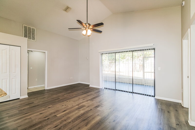 1,850/Mo, 10439 Norvell Rd Spring Hill, FL 34608 Living Room View 2