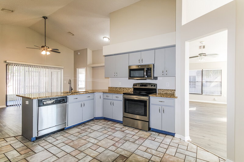 1,850/Mo, 10439 Norvell Rd Spring Hill, FL 34608 Kitchen View