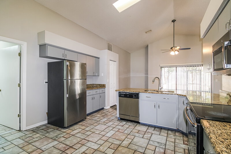 1,850/Mo, 10439 Norvell Rd Spring Hill, FL 34608 Kitchen View 2