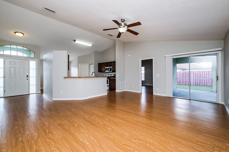 1,885/Mo, 1296 Bentley Ave Spring Hill, FL 34608 Living Room View 2