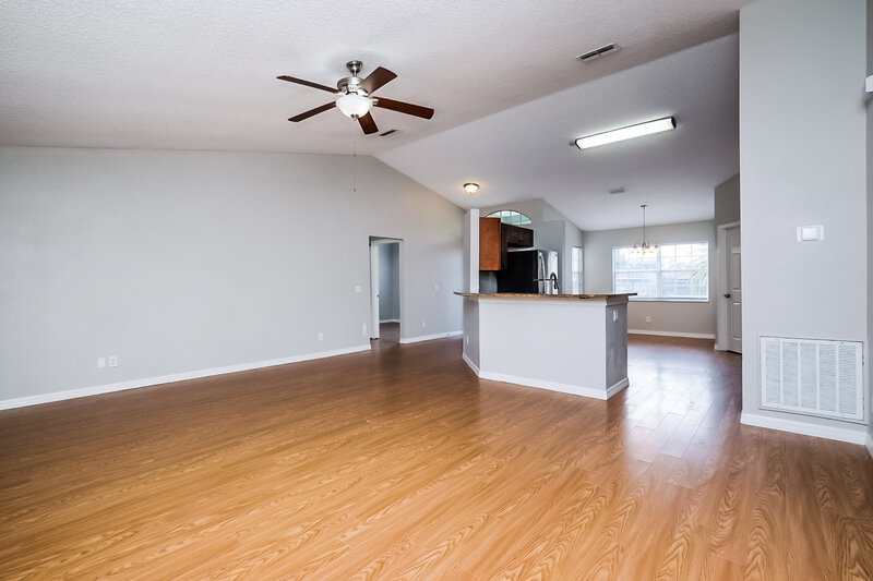 1,885/Mo, 1296 Bentley Ave Spring Hill, FL 34608 Living Room View 3