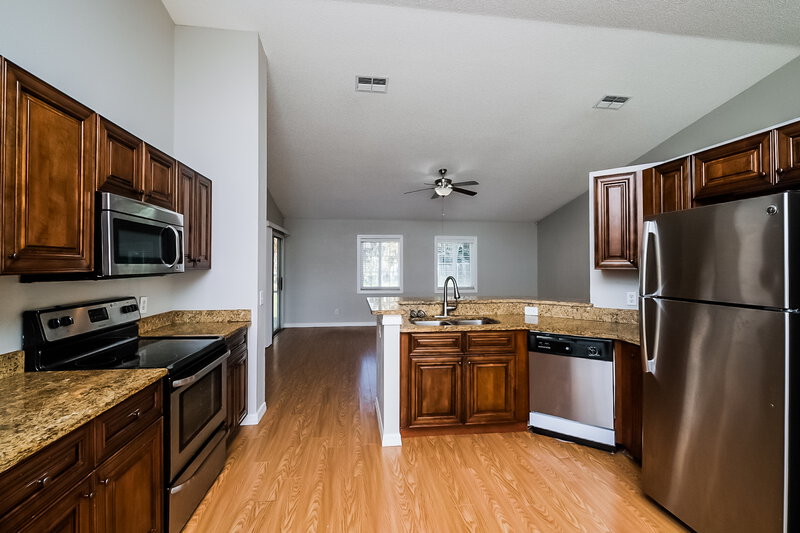 1,885/Mo, 1296 Bentley Ave Spring Hill, FL 34608 Kitchen View