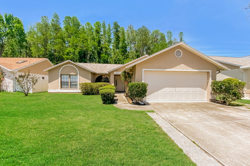 1,955/Mo, 8247 Royal Hart Dr New Port Richey, FL 34653 External View