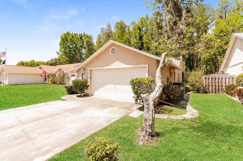 1,955/Mo, 8247 Royal Hart Dr New Port Richey, FL 34653 Front View