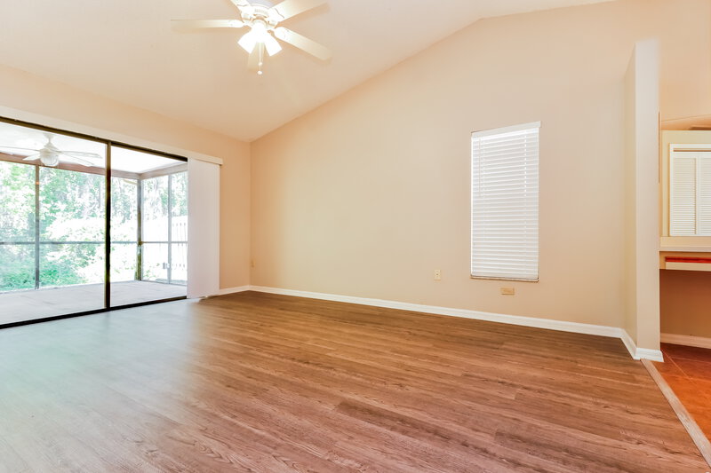 1,955/Mo, 8247 Royal Hart Dr New Port Richey, FL 34653 Master Bedroom View