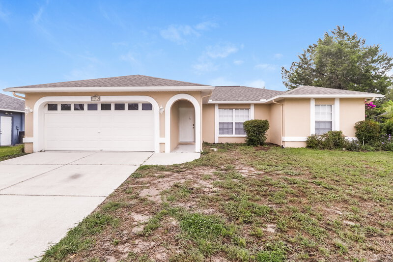 0/Mo, 18614 Parade Rd Hudson, FL 34667 External View