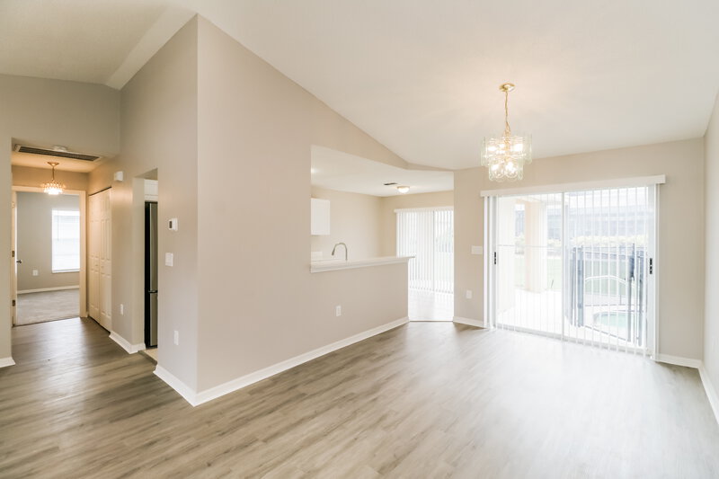 0/Mo, 18614 Parade Rd Hudson, FL 34667 Dining Room View