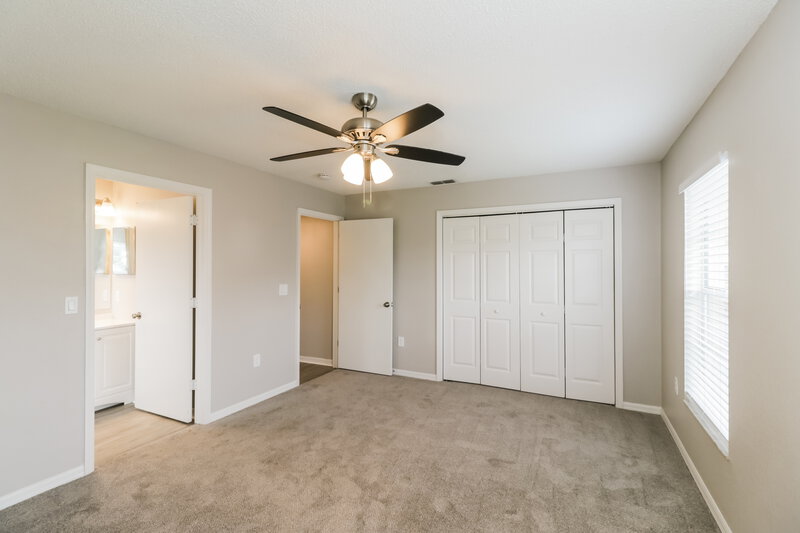 0/Mo, 18614 Parade Rd Hudson, FL 34667 Main Bedroom View 2