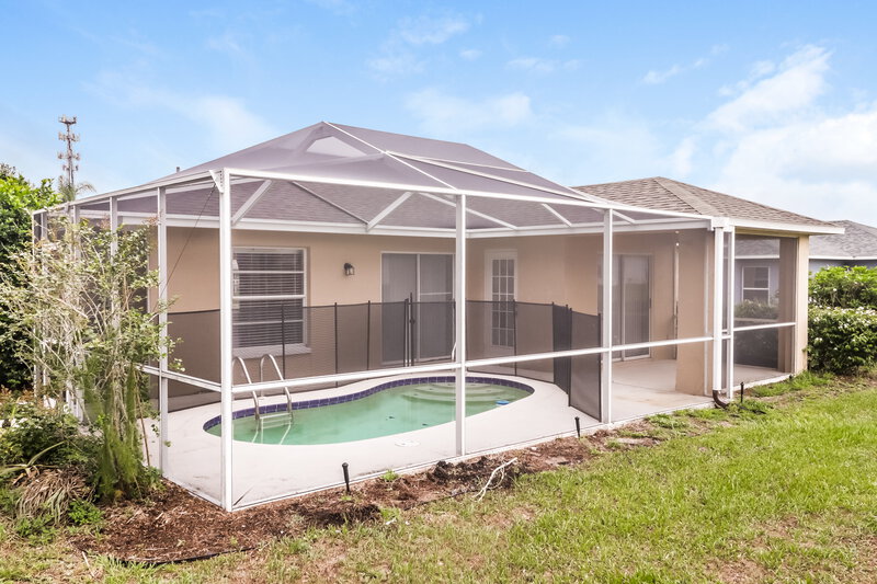 0/Mo, 18614 Parade Rd Hudson, FL 34667 Rear View 2