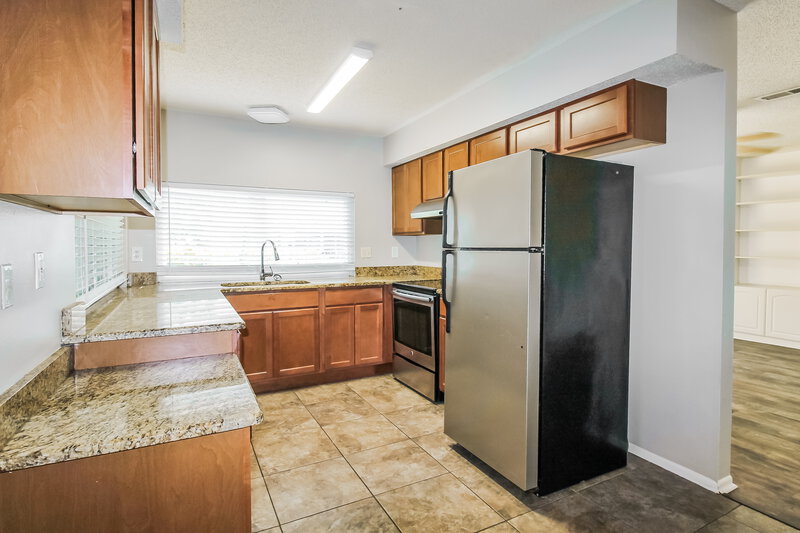 2,115/Mo, 13021 Sirius Ln Hudson, FL 34667 Kitchen View 2
