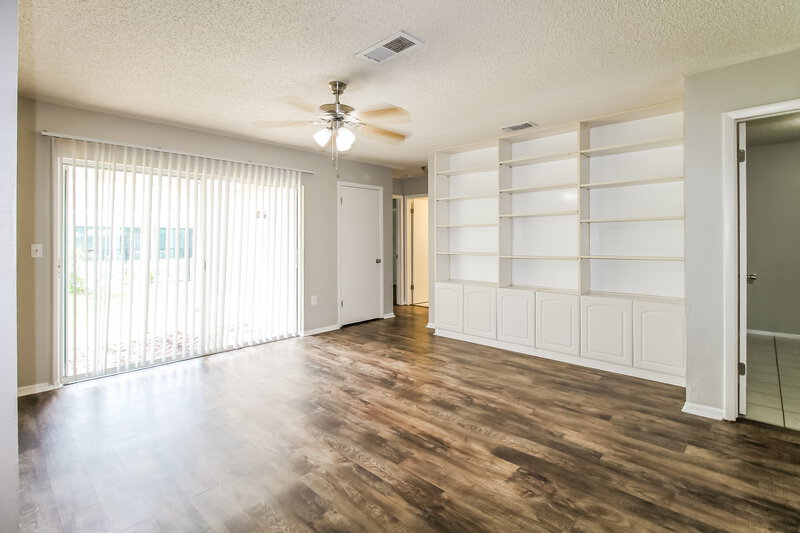 2,115/Mo, 13021 Sirius Ln Hudson, FL 34667 Family Room View