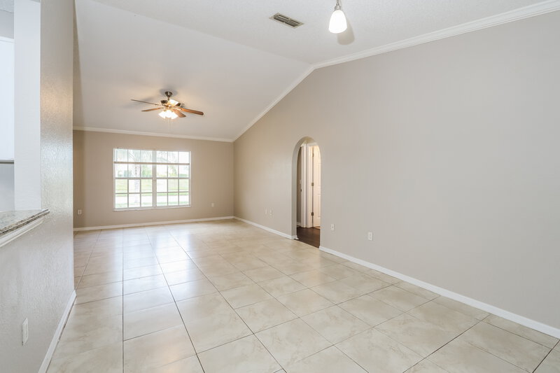 1,735/Mo, 18725 Parade Rd Hudson, FL 34667 Living Room View 2