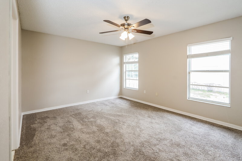 1,735/Mo, 18725 Parade Rd Hudson, FL 34667 Main Bedroom View 2