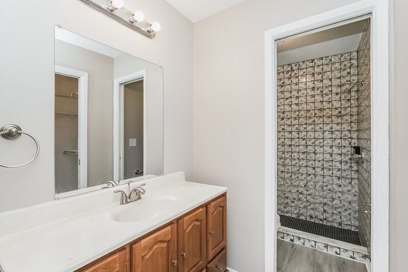 1,985/Mo, 13403 Woodward Dr Hudson, FL 34667 Main Bathroom View