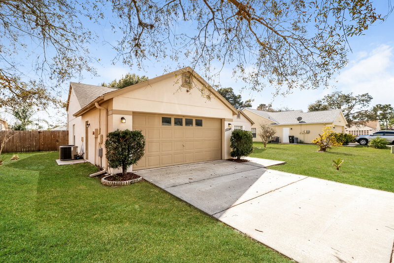 1,805/Mo, 10244 Rainbow Oaks Dr Hudson, FL 34667 Front View 2